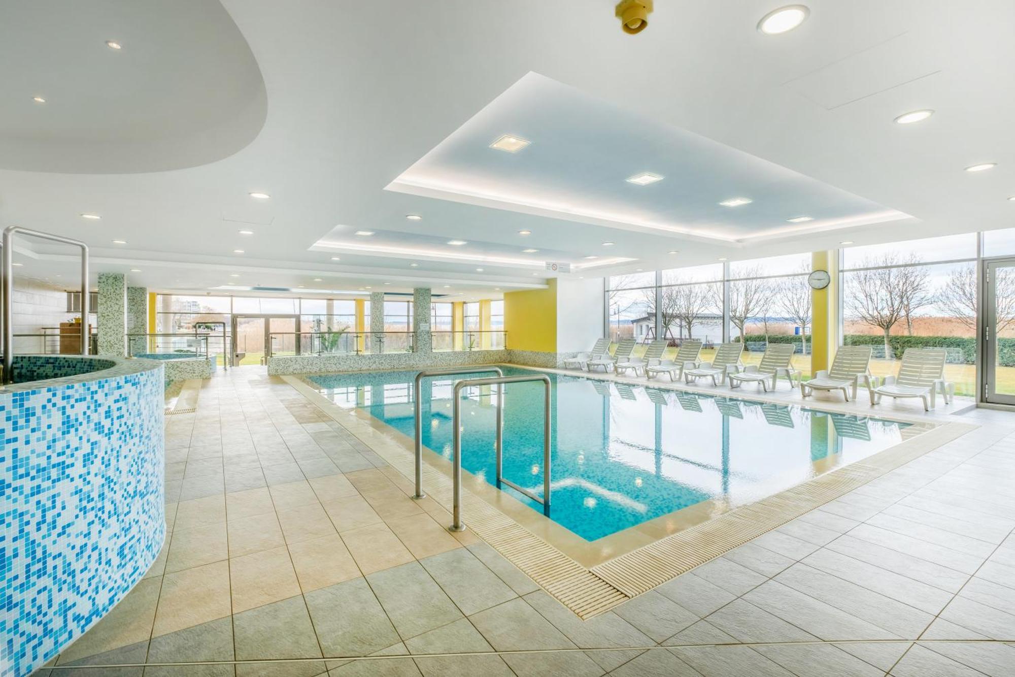 Myflat Club 218 Gold II Wellness Apartment Siófok Exterior foto